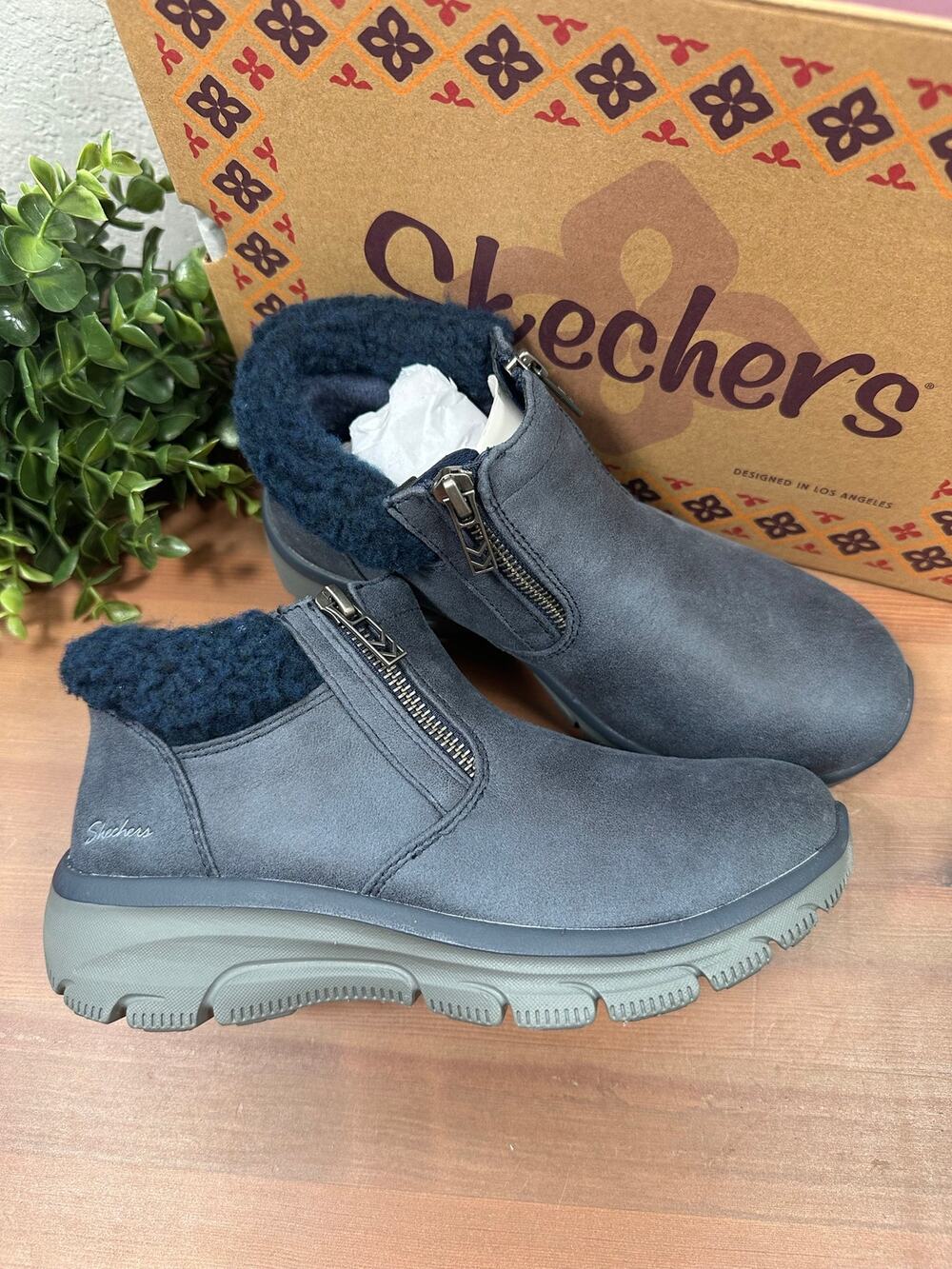 Skechers Social Mode Easy Going Water Repellent Vegan Ankle Boots‎ Size 5.5
